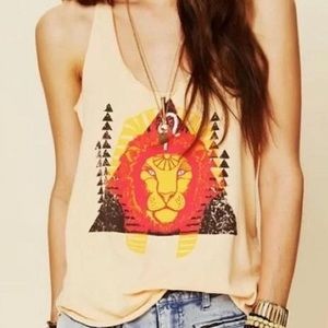 We The Free Lion Zodiac Sign
Peach Tank Top size L